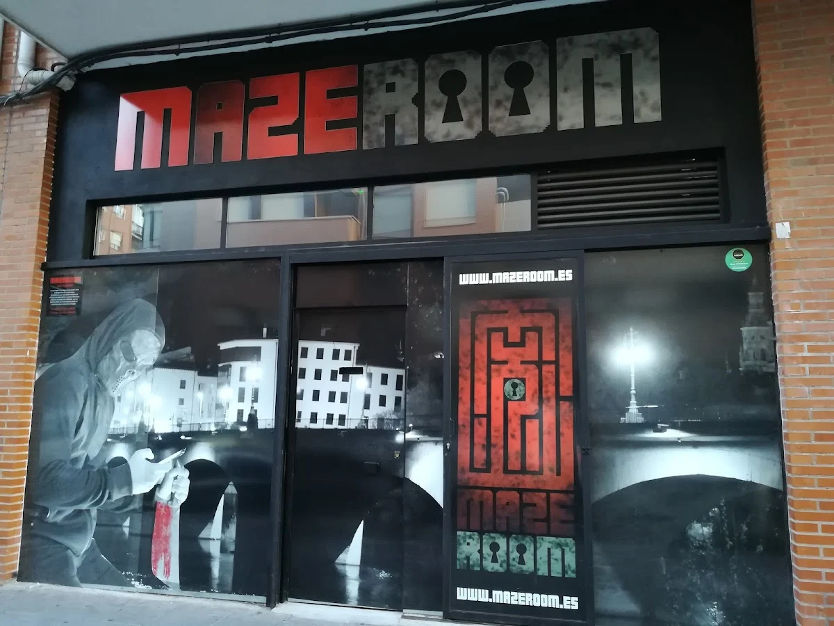 Maze room Escape room