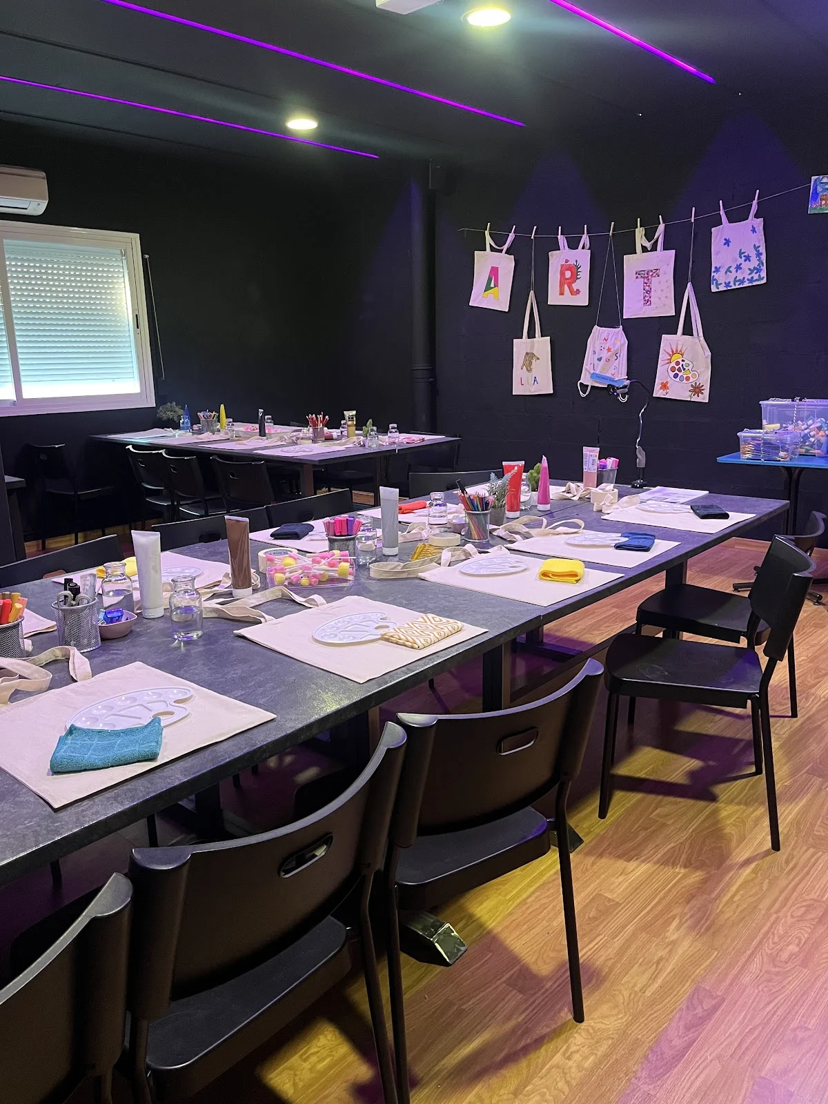 Tortugas - Versus - Studio - Abduction Escape Room Badalona