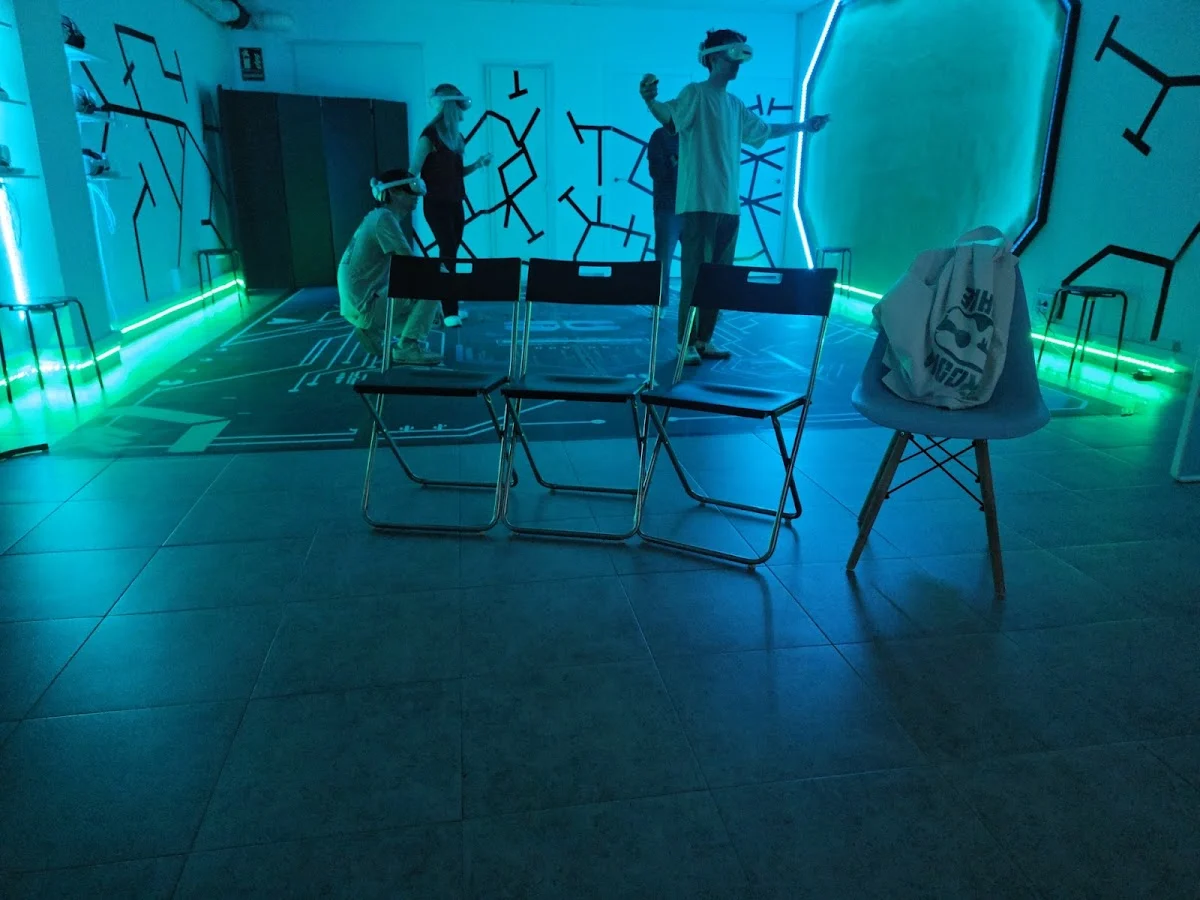 VRoom Escape - 2